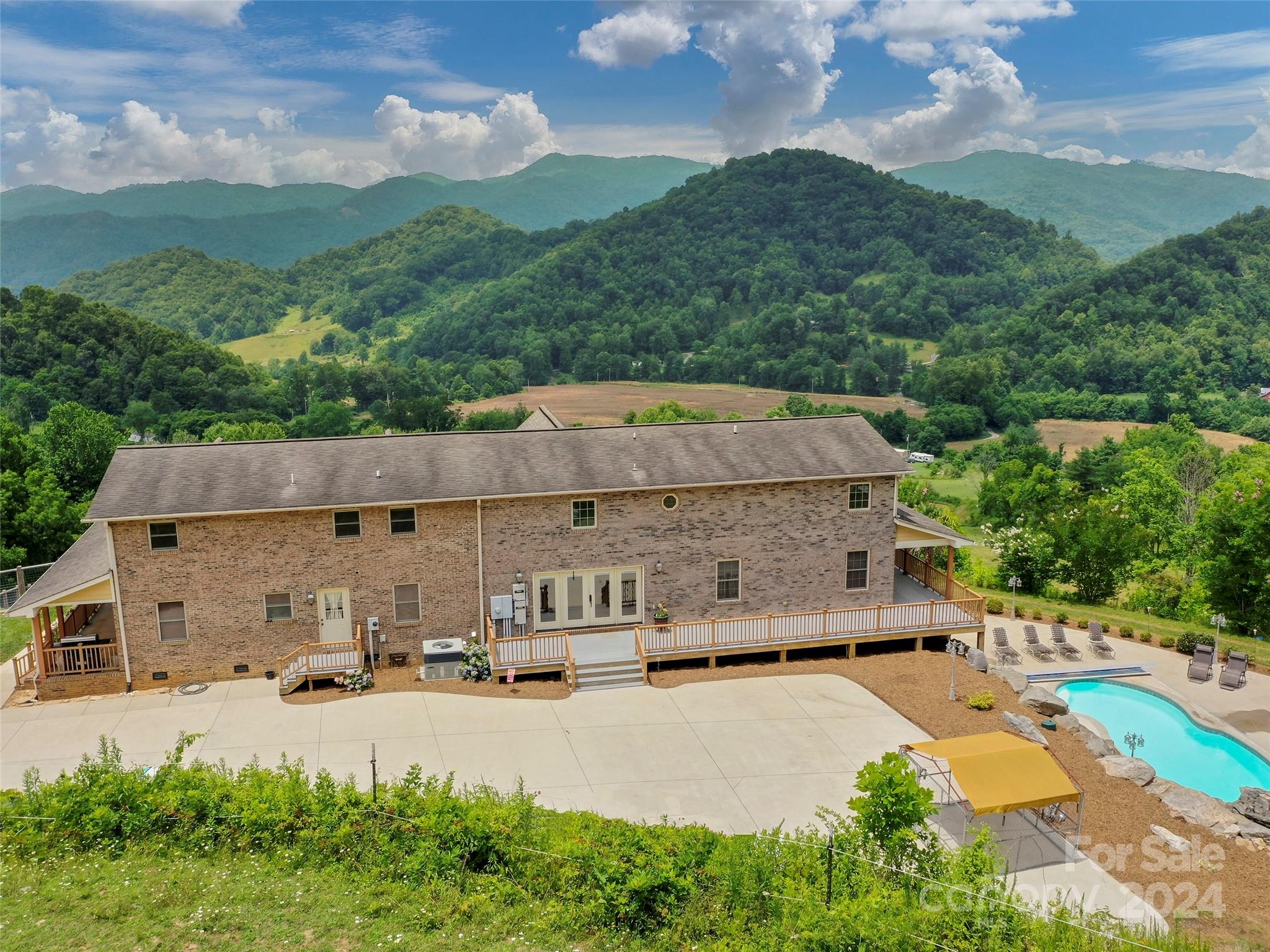 317 Camp Branch Road Clyde NC 28721