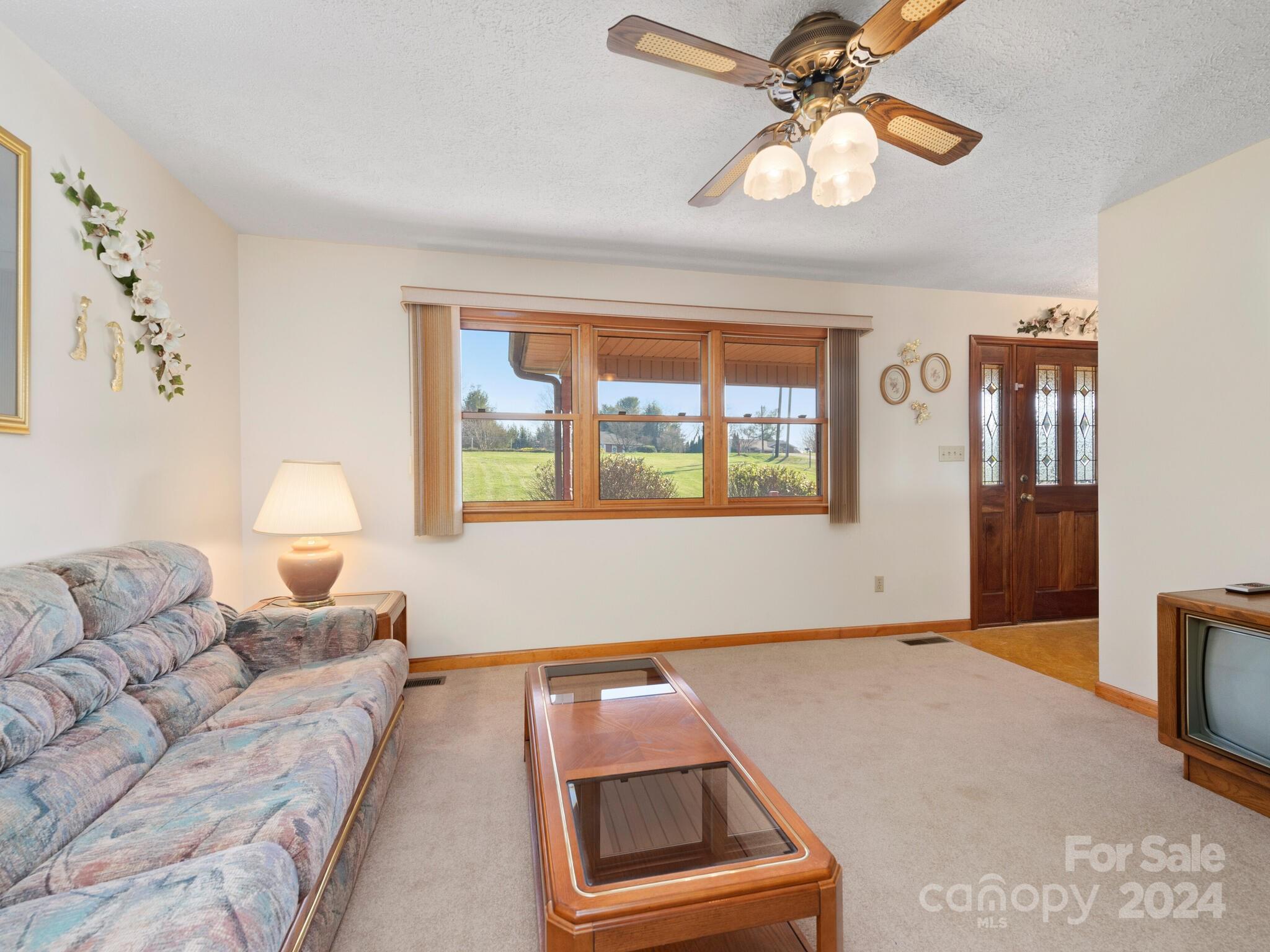 131 Oak Hill Road Candler NC 28715