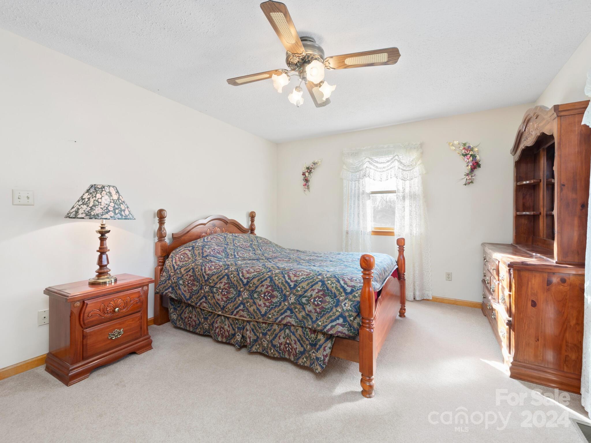 131 Oak Hill Road Candler NC 28715