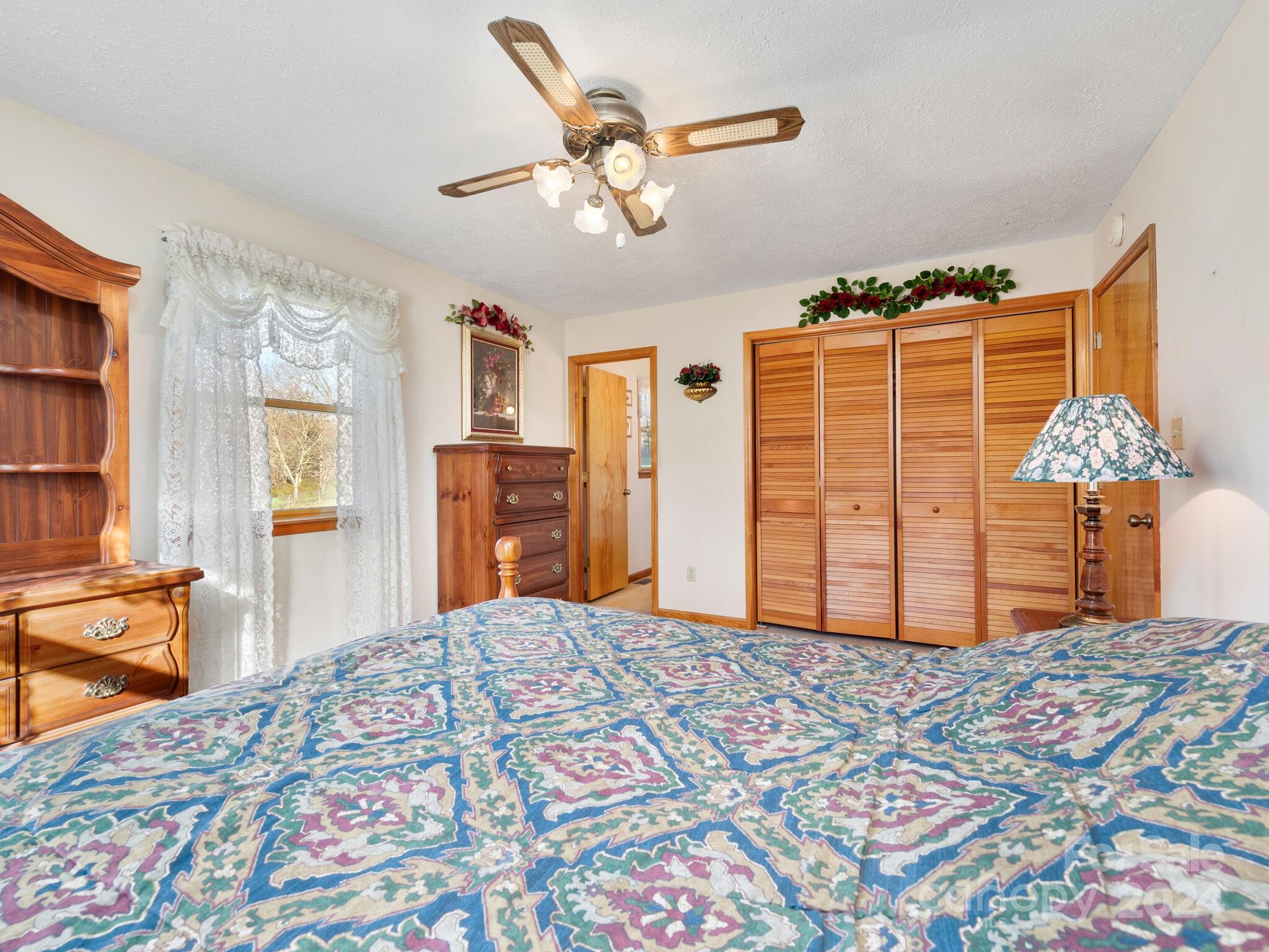 131 Oak Hill Road Candler NC 28715