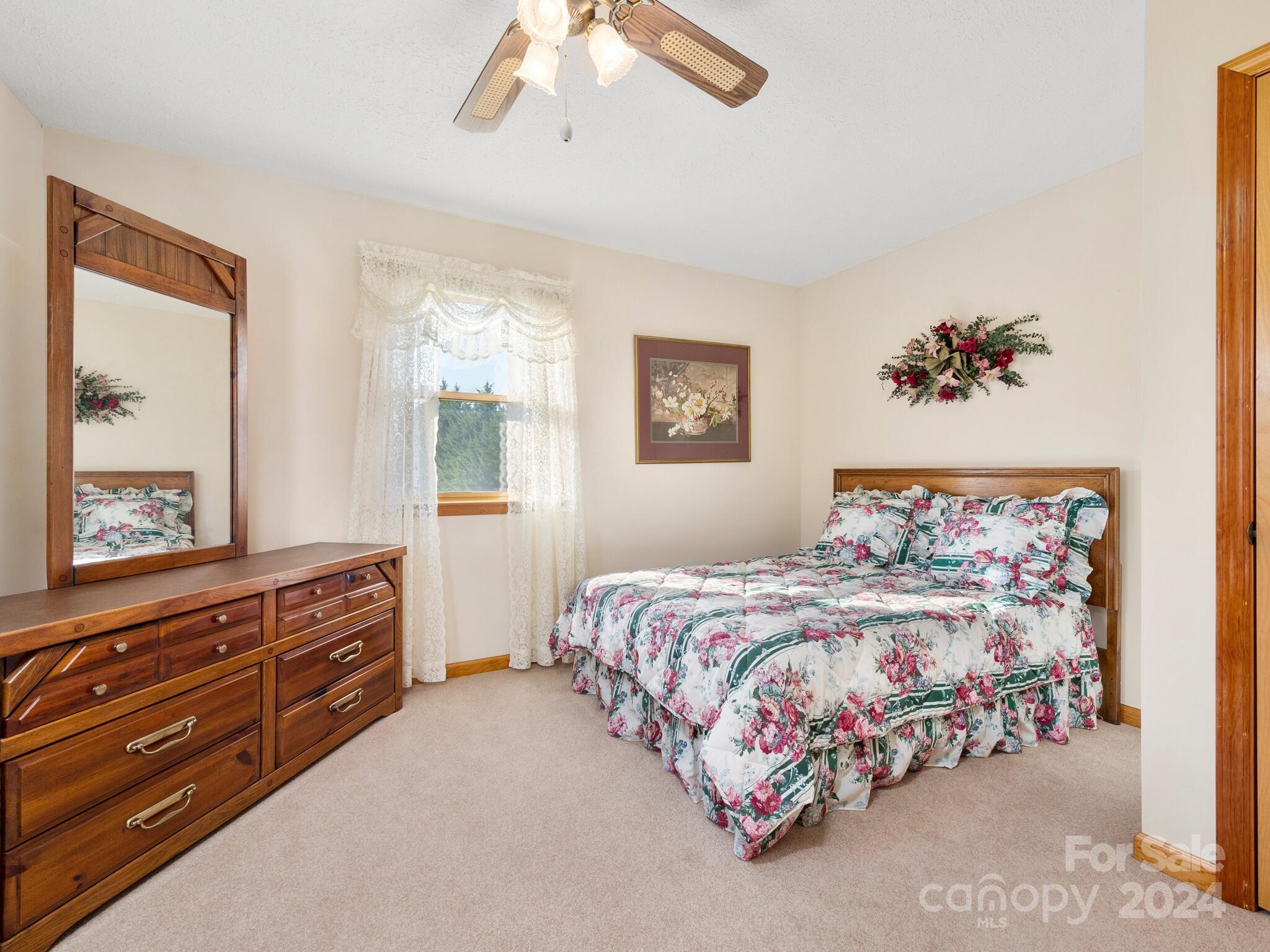131 Oak Hill Road Candler NC 28715