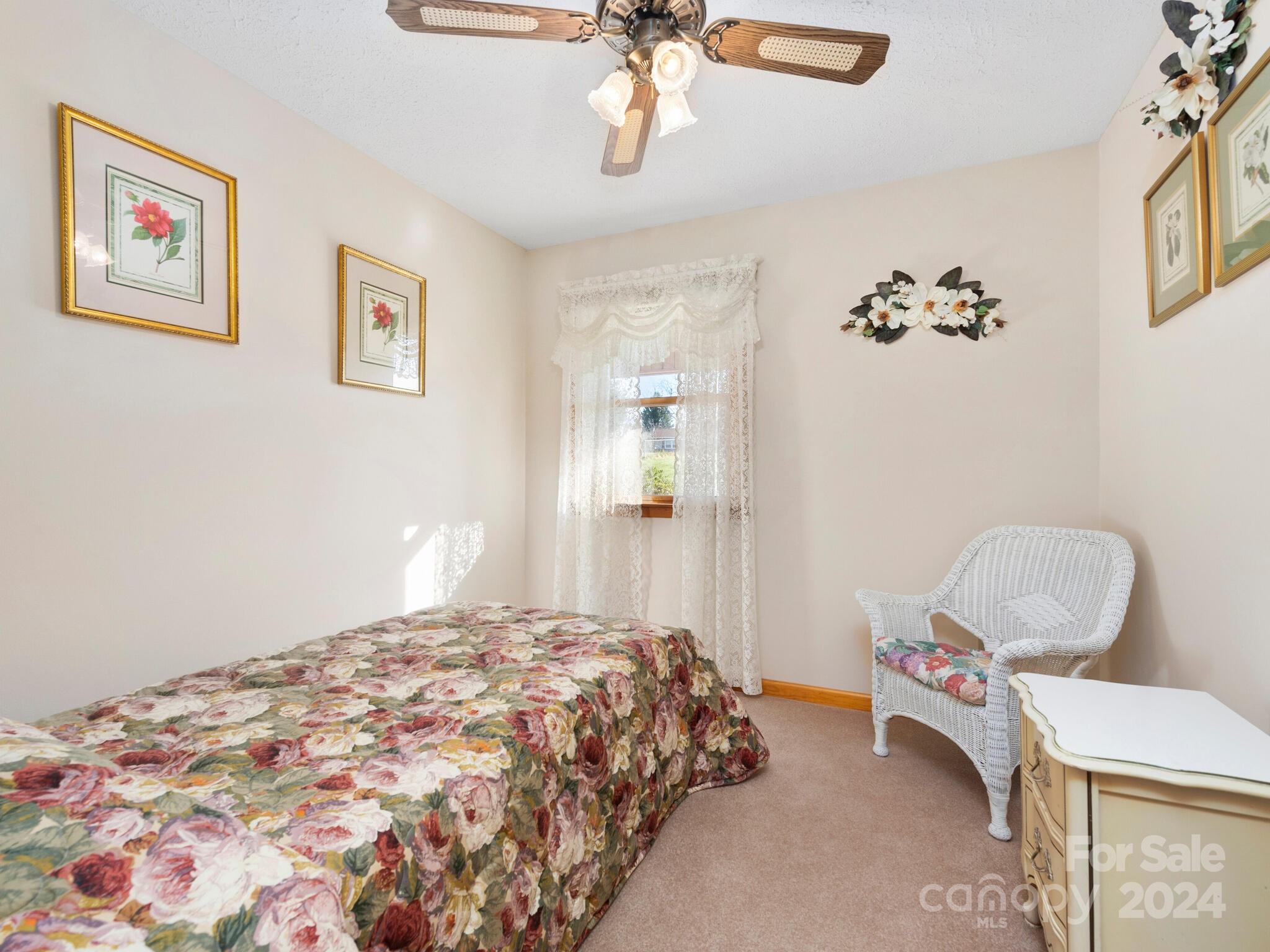 131 Oak Hill Road Candler NC 28715
