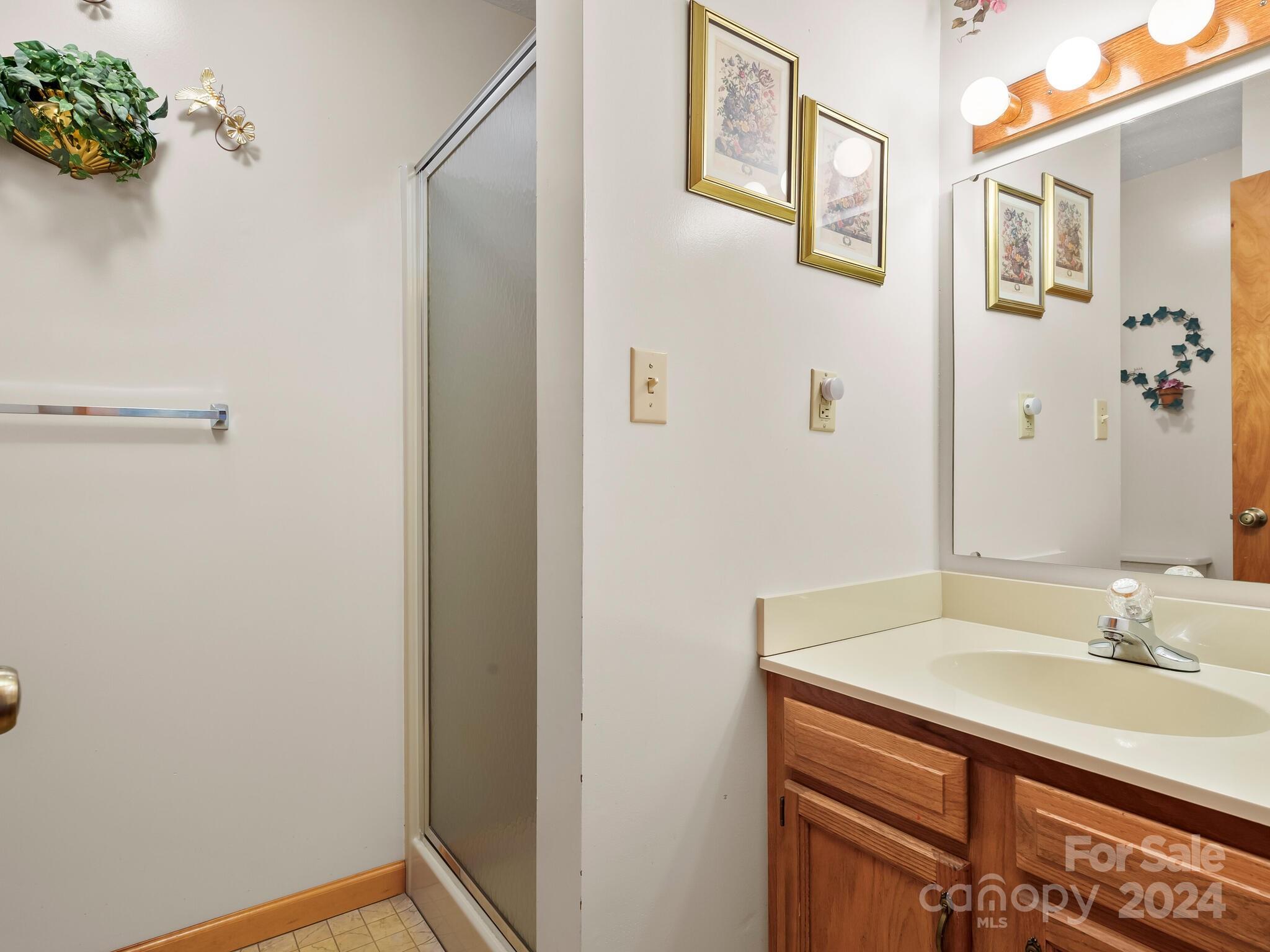 131 Oak Hill Road Candler NC 28715