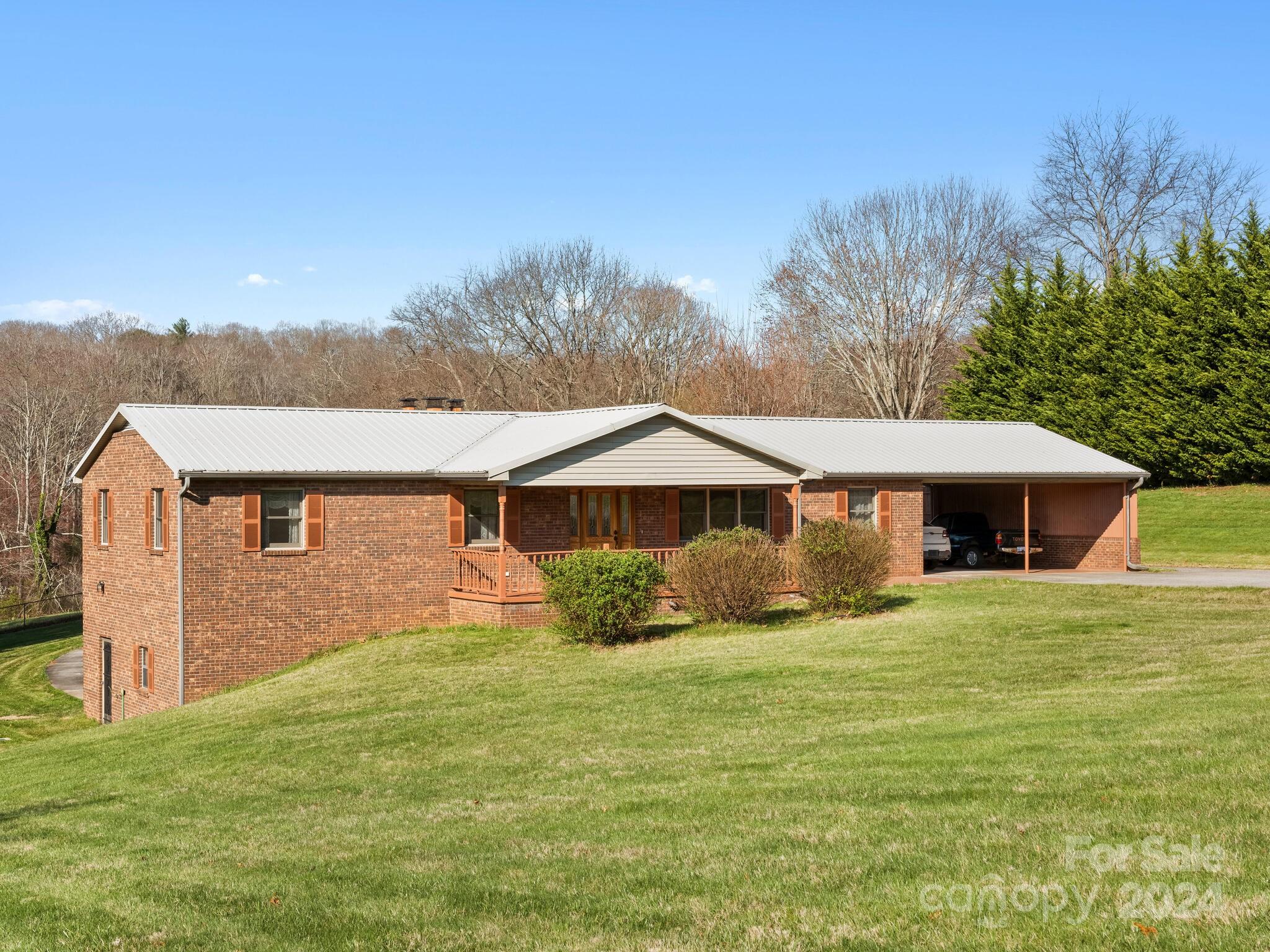 131 Oak Hill Road Candler NC 28715