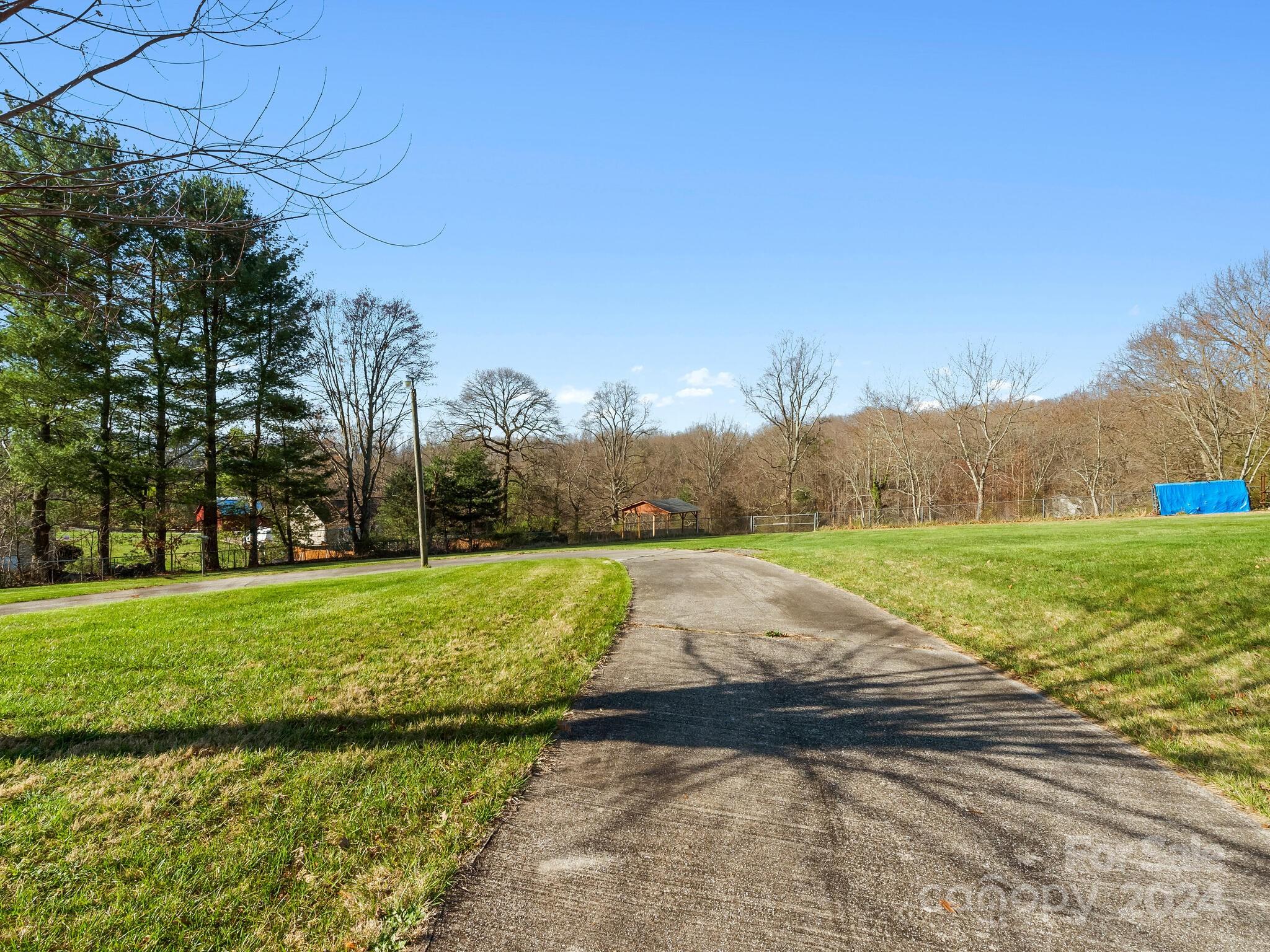 131 Oak Hill Road Candler NC 28715