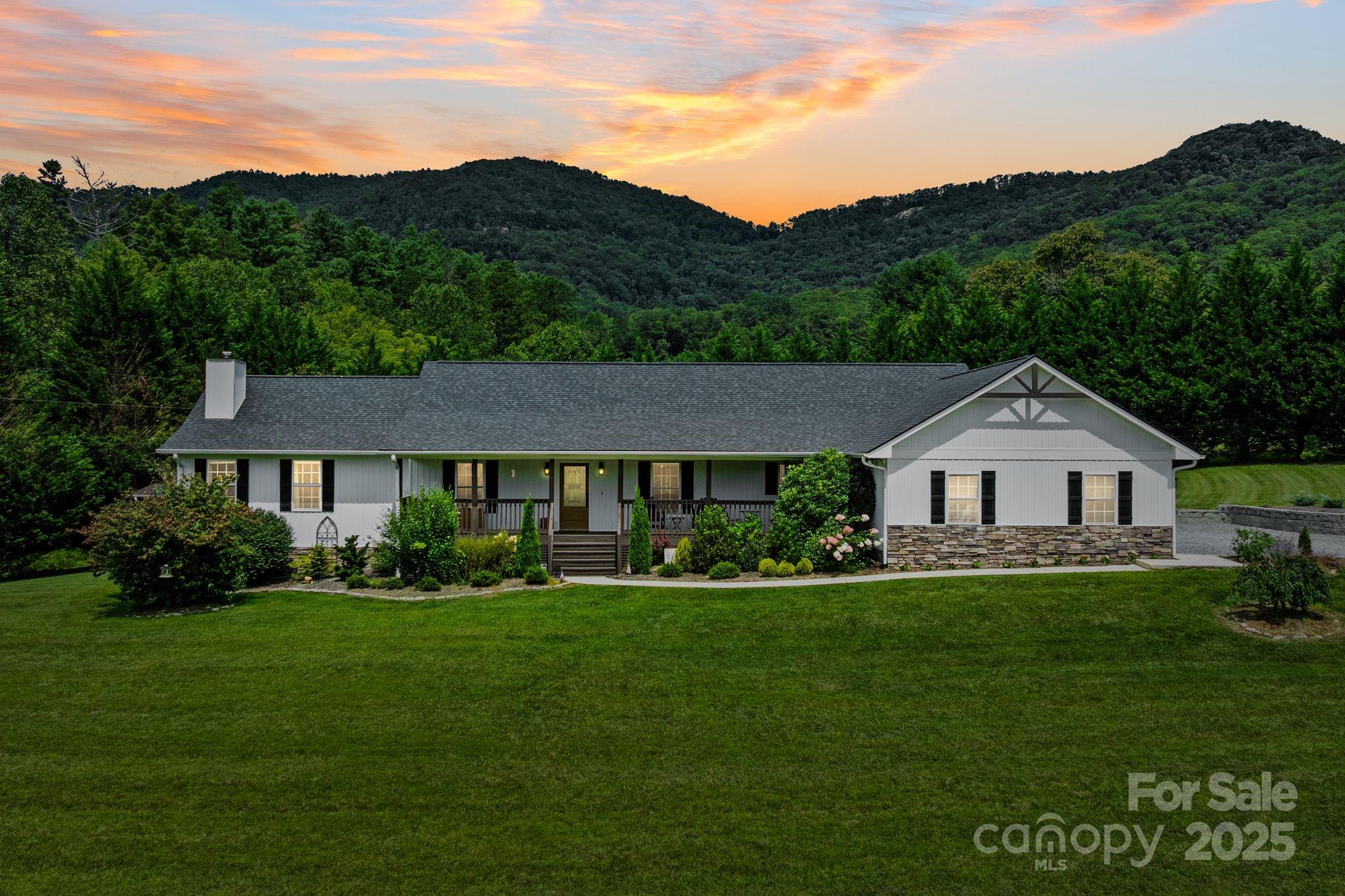 6 Sayles Town Road Fairview NC 28730