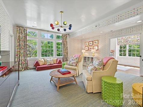 2228 Wellesley Avenue Charlotte NC 28207