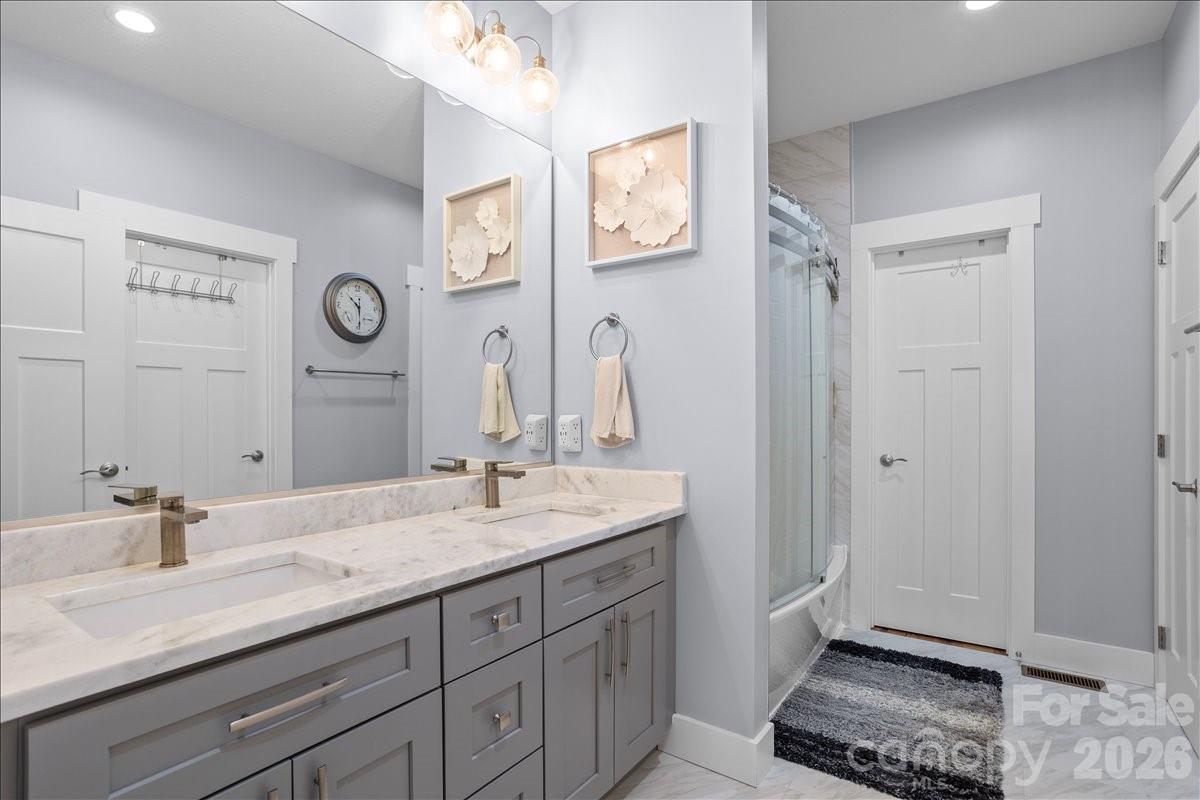 24 Mink Farm Road Leicester NC 28748