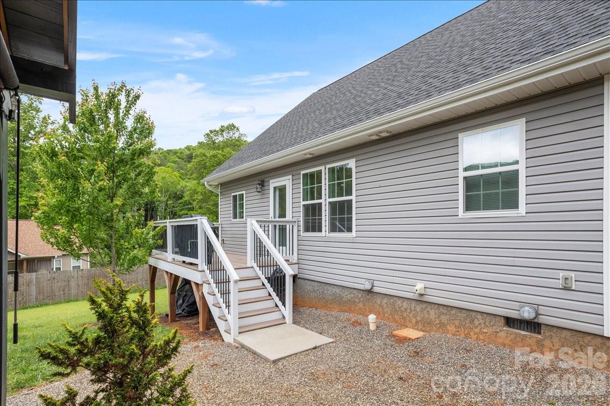 24 Mink Farm Road Leicester NC 28748