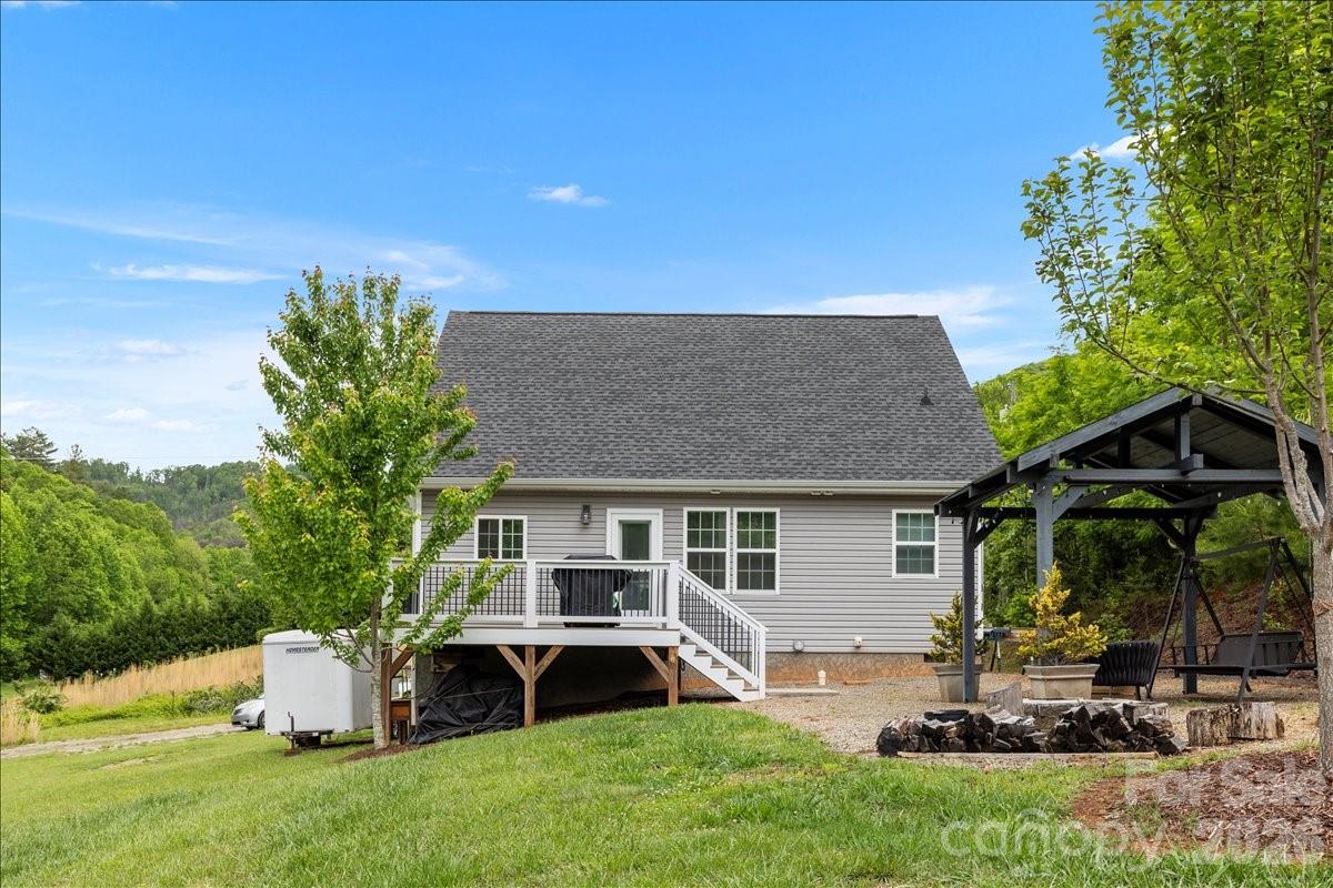 24 Mink Farm Road Leicester NC 28748