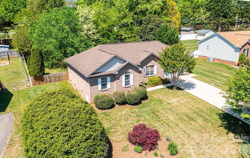 2000 Summerfield Circle Conover NC 28613