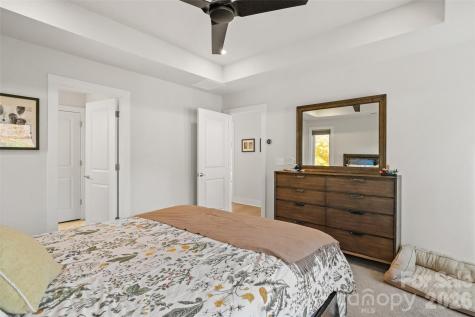 1549 Pinecrest Avenue Charlotte NC 28205