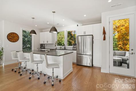 1549 Pinecrest Avenue Charlotte NC 28205