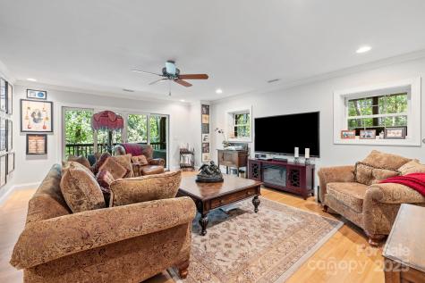 21 Waga Court Brevard NC 28712