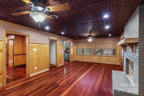258 Crystal Circle Mooresville NC 28117