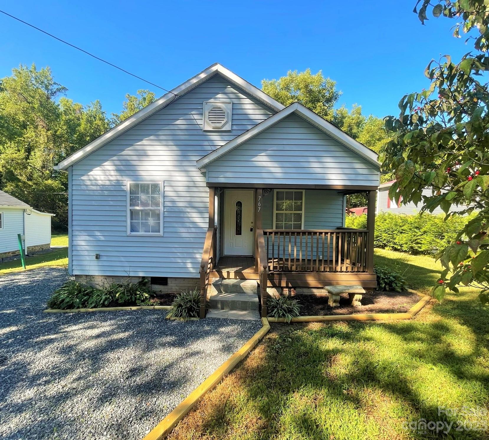 767 18th Street NE Hickory NC 28601