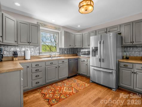 200 Granite Bridge Court Black Mountain NC 28711