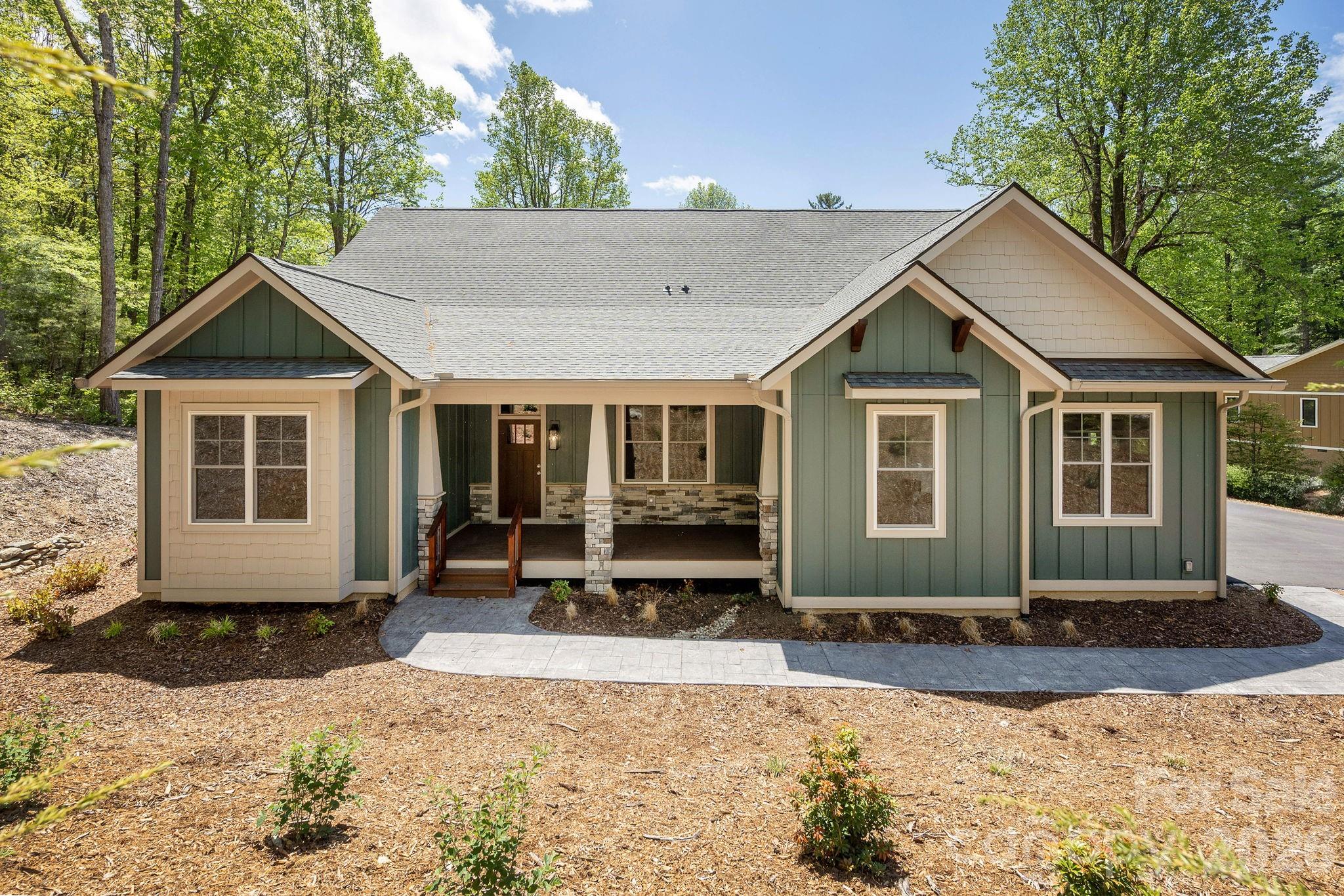 634 Hollybrook Drive Flat Rock NC 28731