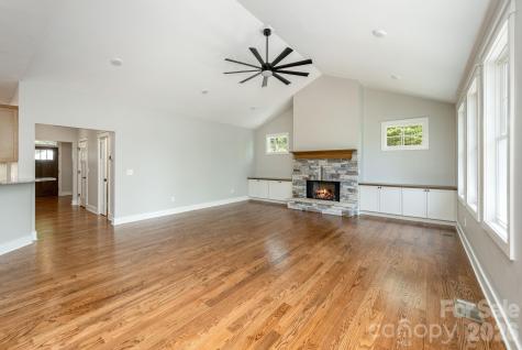634 Hollybrook Drive Flat Rock NC 28731