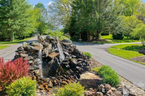 266 Hawks Crest Drive Waynesville NC 28786