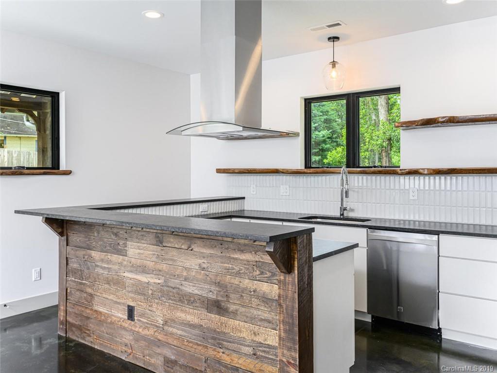 39 Pruitt Street Asheville NC 28806
