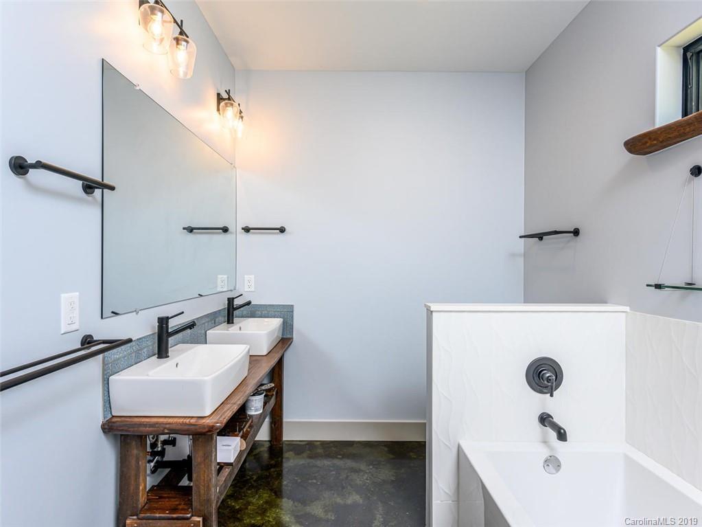 39 Pruitt Street Asheville NC 28806