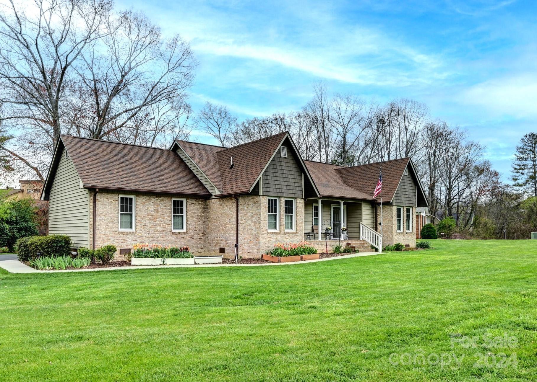 25 Fairway View Drive Etowah NC 28729