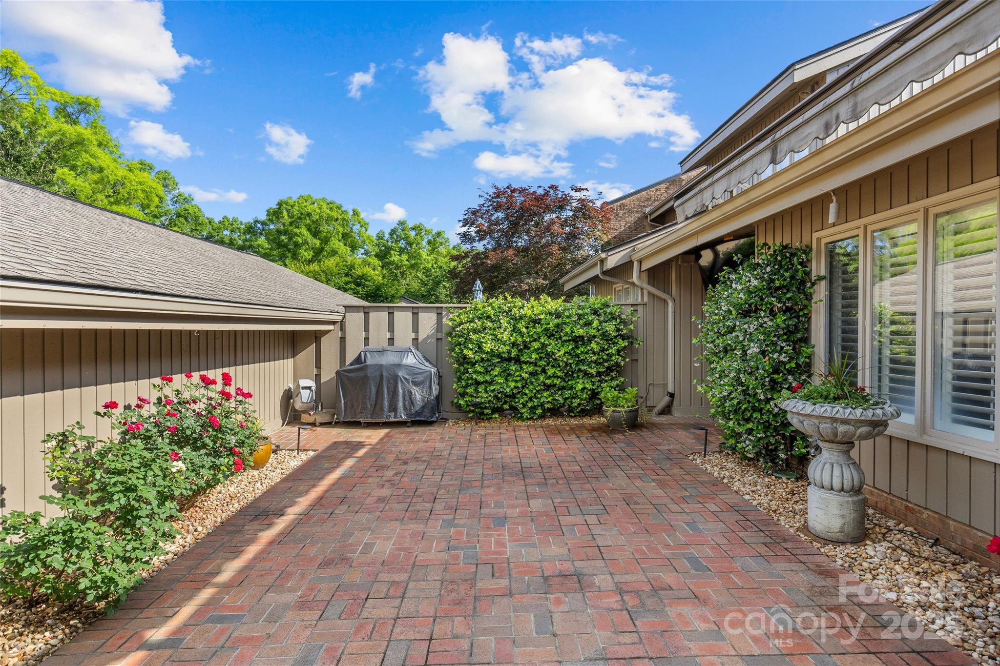 5306 Sandtrap Lane Charlotte NC 28226