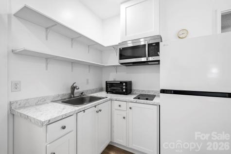 1 Eastway Court Fletcher NC 28732