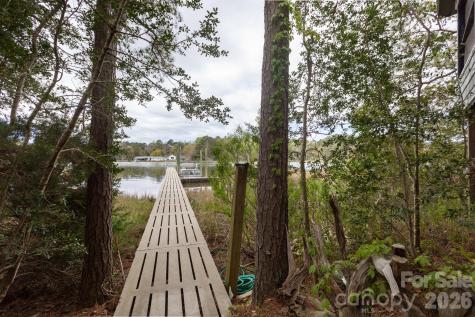 211 Fannie Creek Lane Sneads Ferry NC 28460