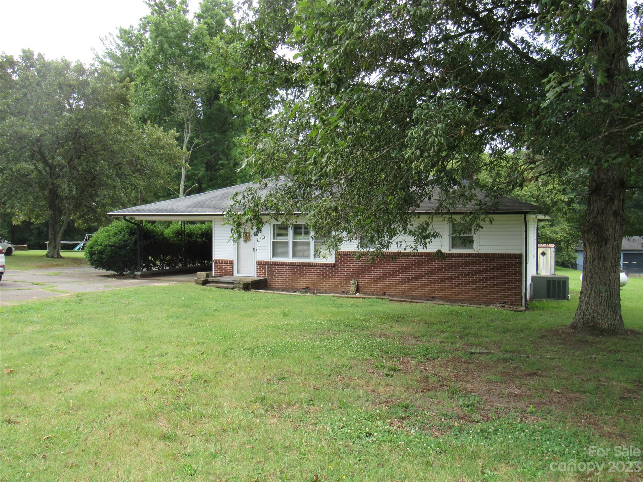 1534 Harris Henrietta Road Forest City NC 28043