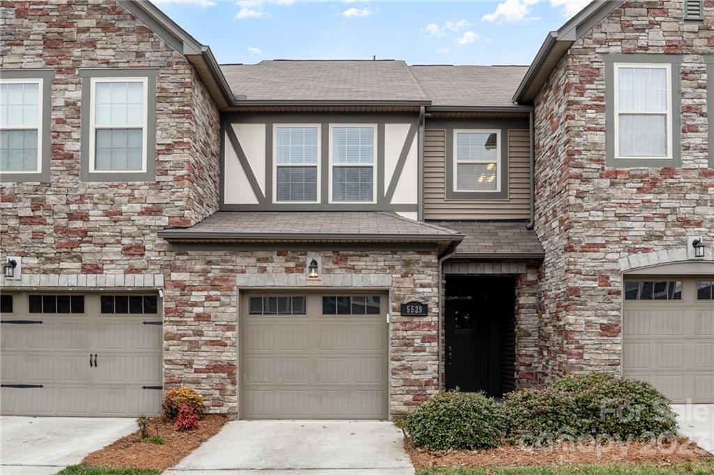 5529 Trieg Drive Charlotte NC 28278