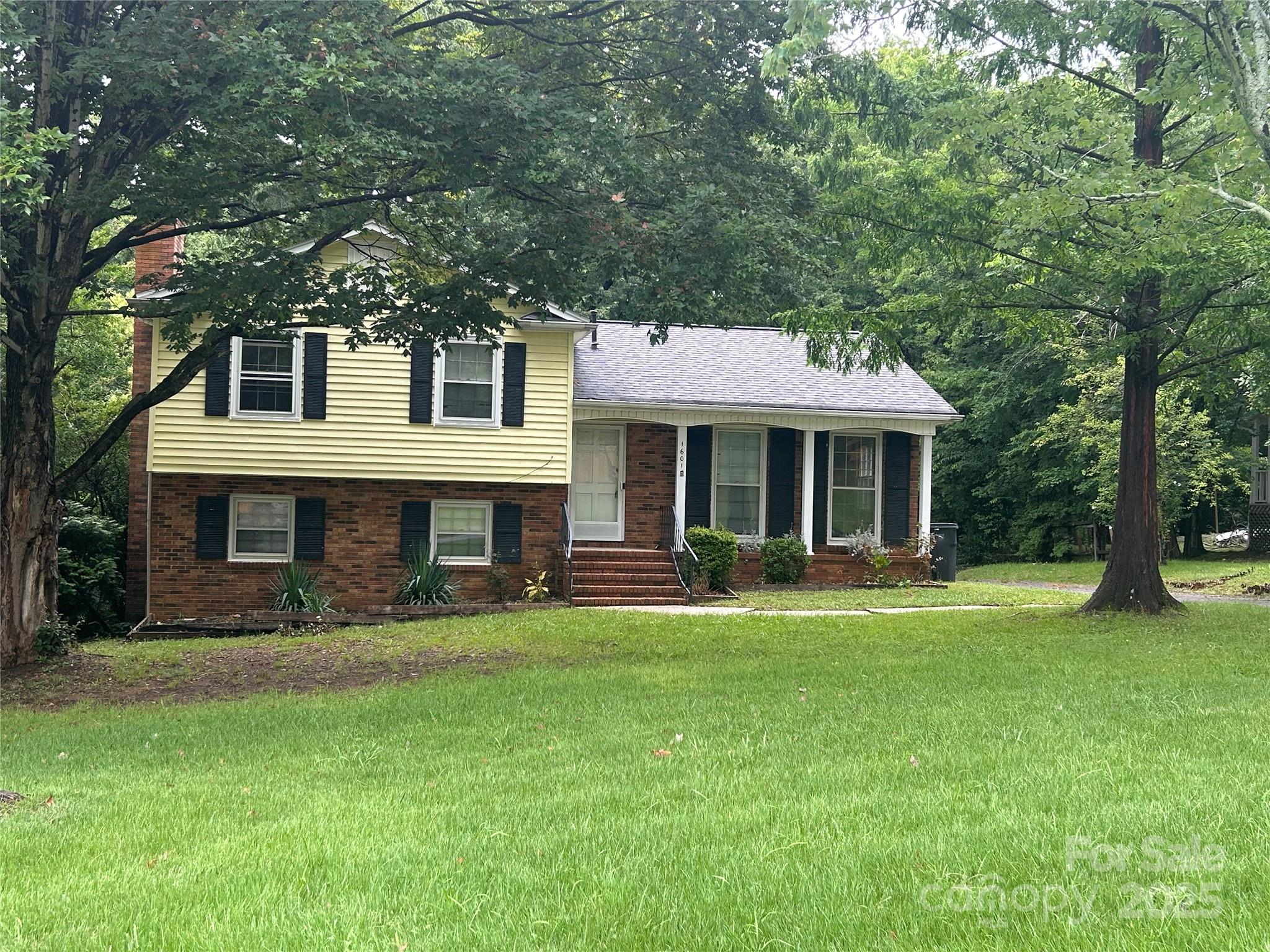 1601 Bonnie Lane Charlotte NC 28213