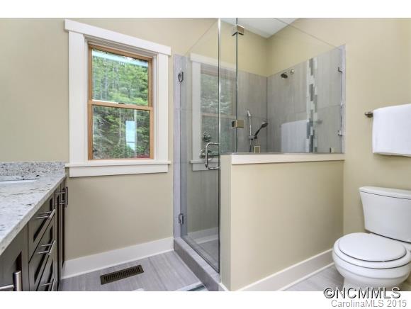 56 Ardmion Park Asheville NC 28801