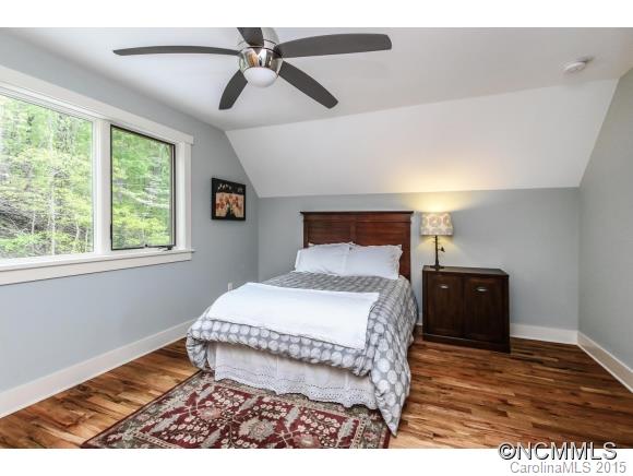 56 Ardmion Park Asheville NC 28801