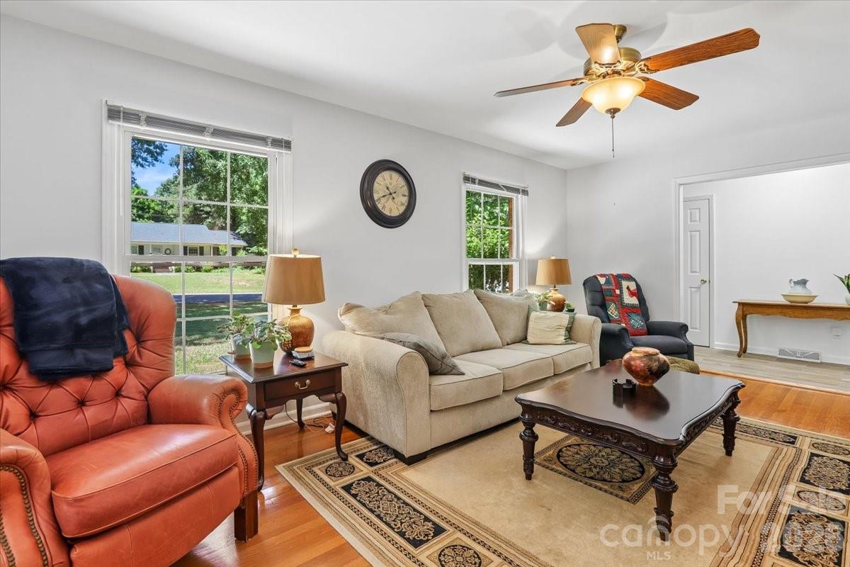 13507 Four Oaks Lane Matthews NC 28105