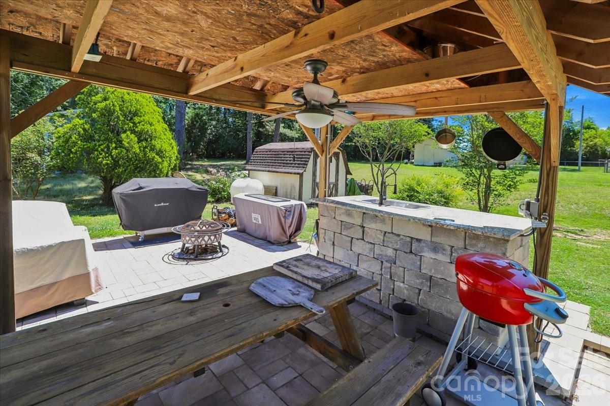 13507 Four Oaks Lane Matthews NC 28105