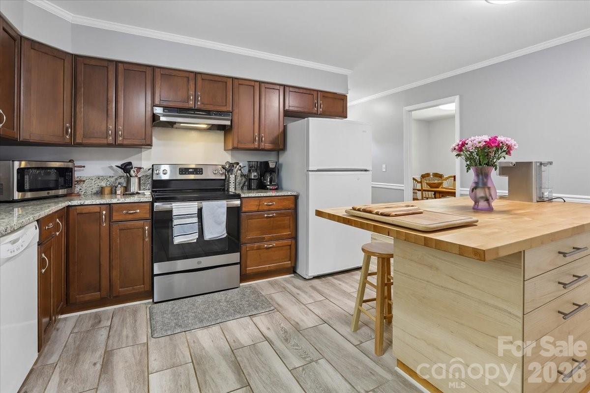 13507 Four Oaks Lane Matthews NC 28105
