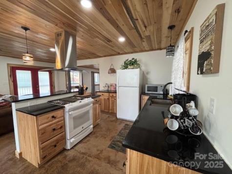 43 Flaming Arrow Drive Whittier NC 28789