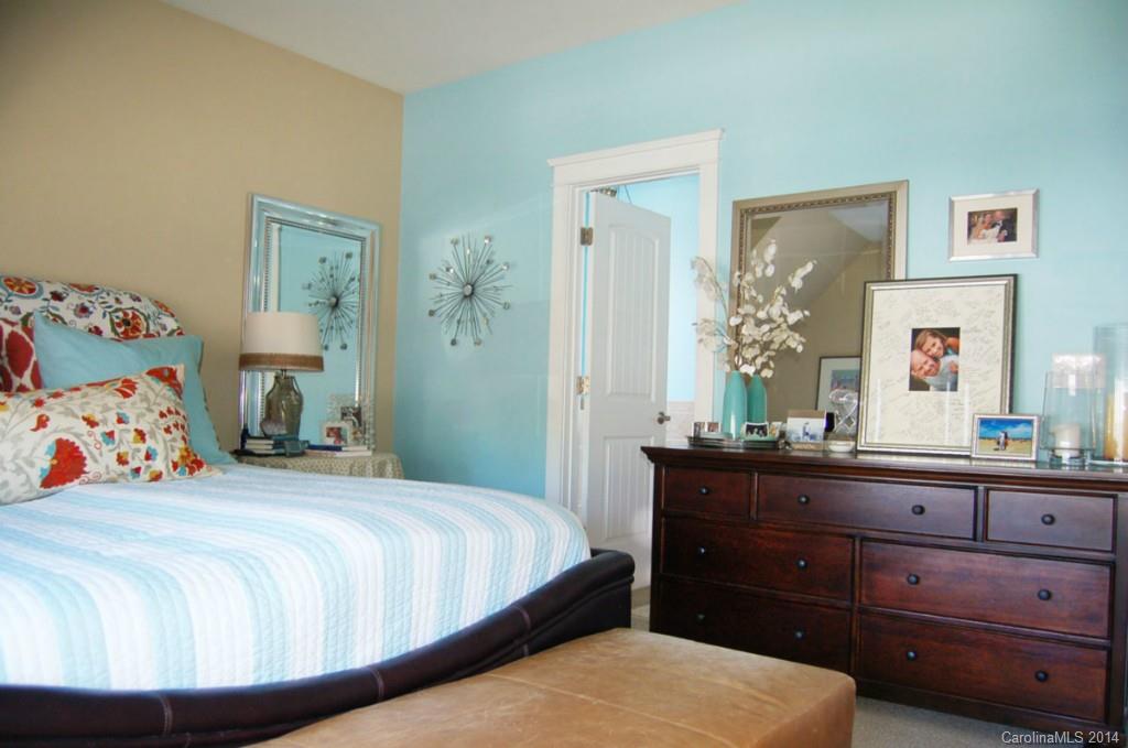 539 Dubois Court Charlotte NC 28208