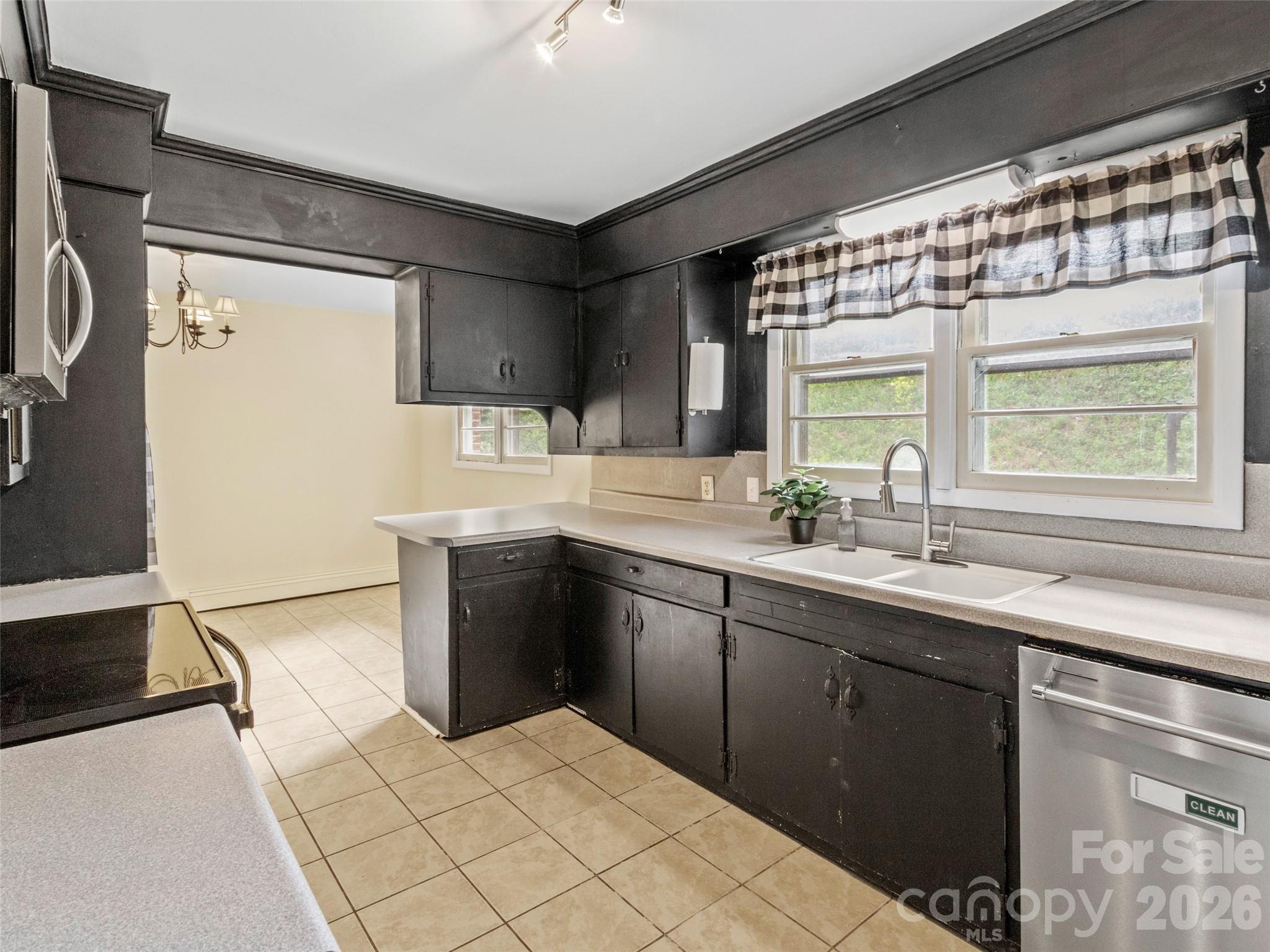 309 Presnell Street Burnsville NC 28714