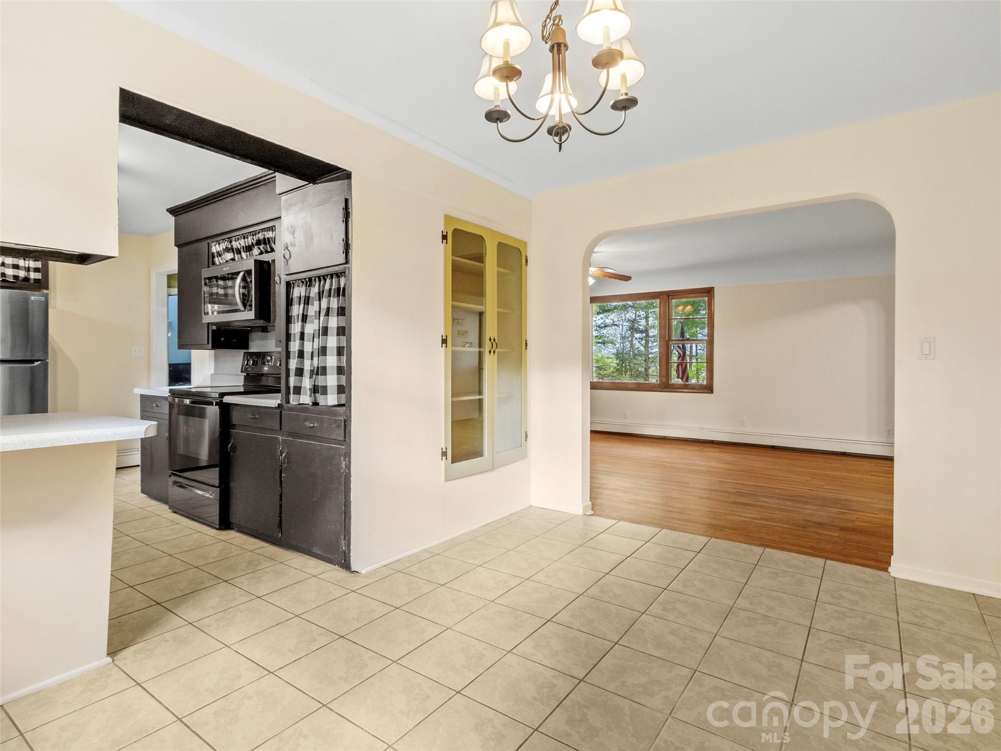 309 Presnell Street Burnsville NC 28714