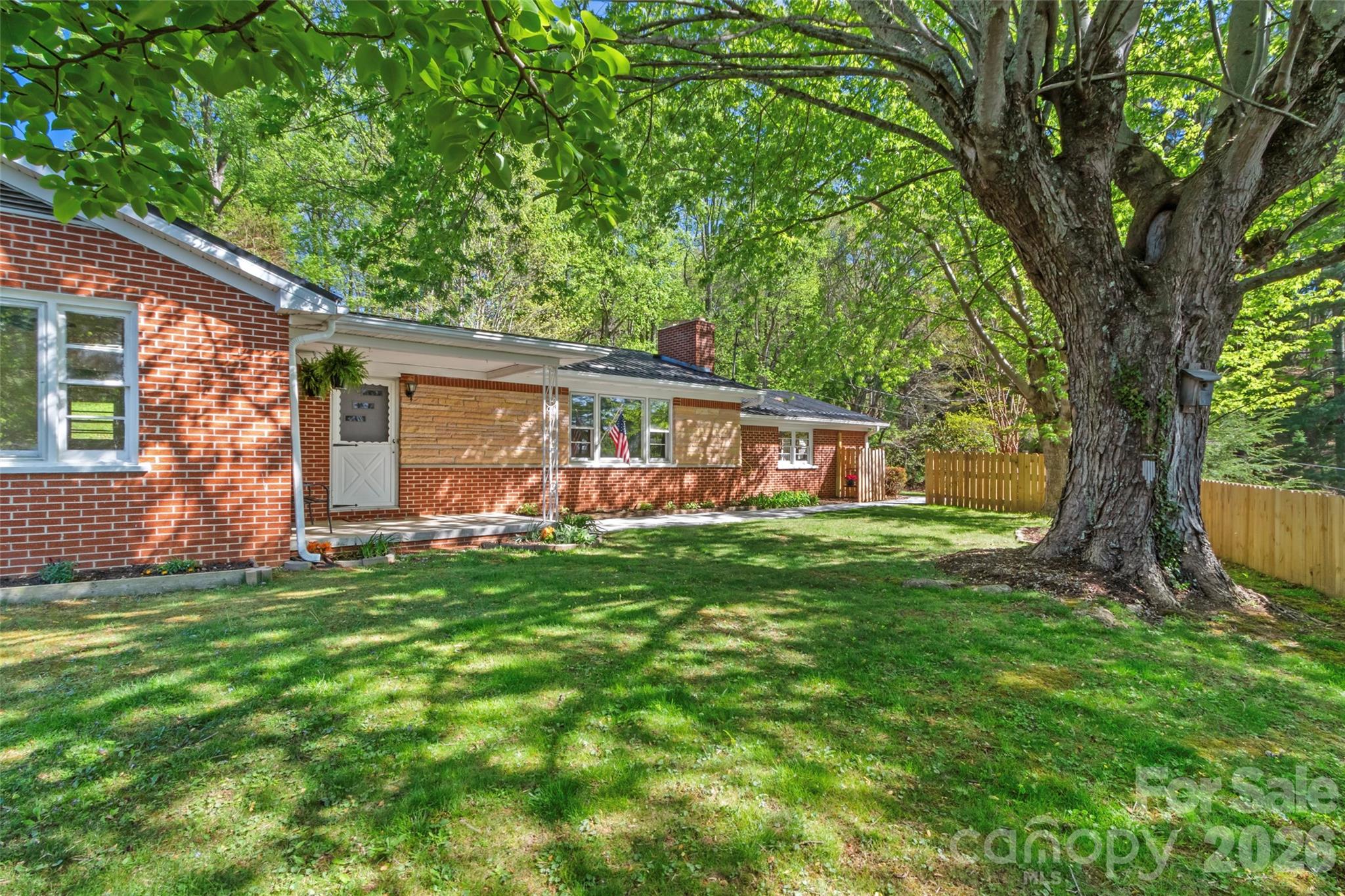 309 Presnell Street Burnsville NC 28714