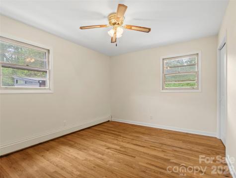 309 Presnell Street Burnsville NC 28714