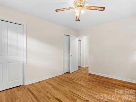 309 Presnell Street Burnsville NC 28714