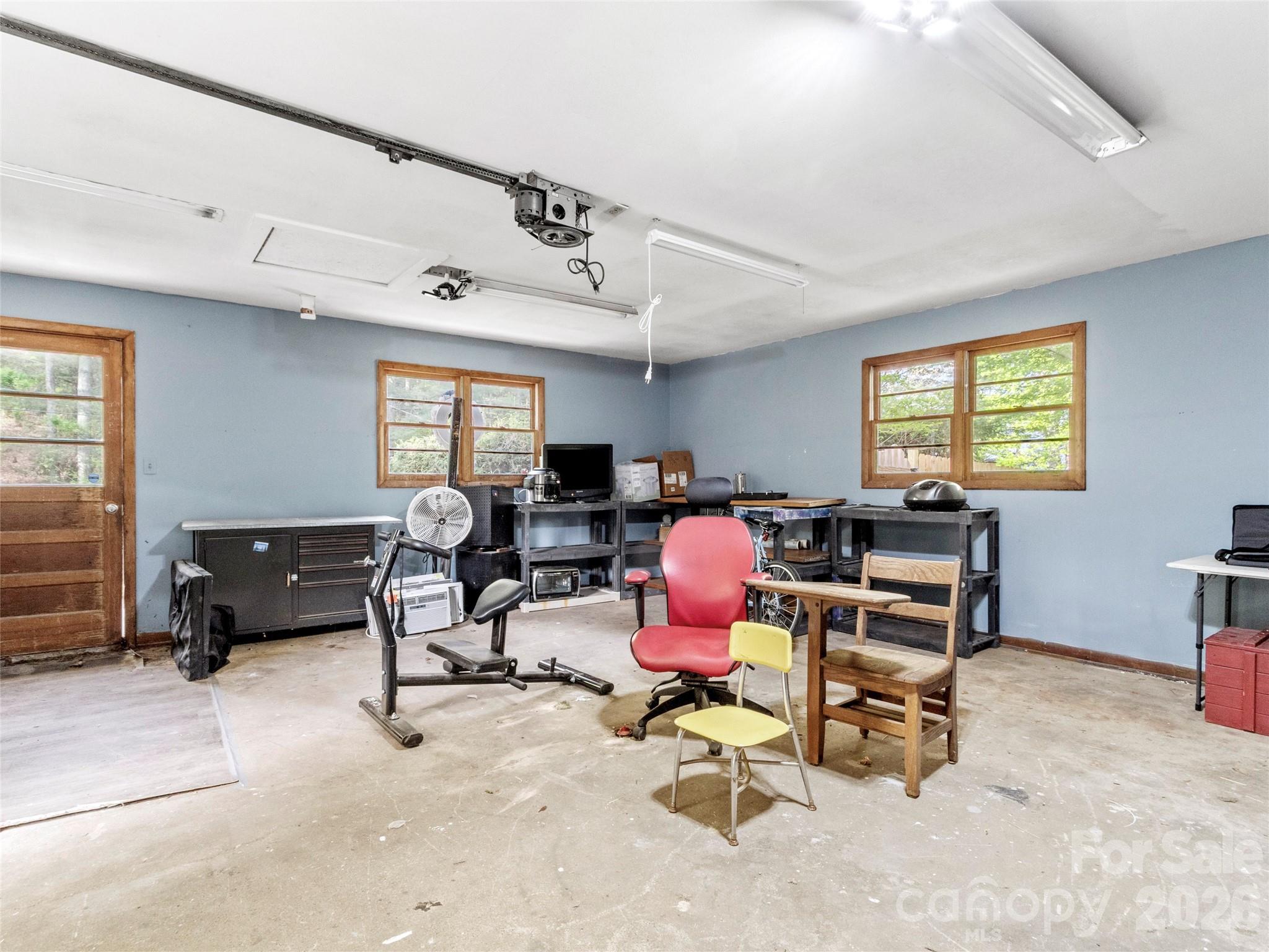 309 Presnell Street Burnsville NC 28714