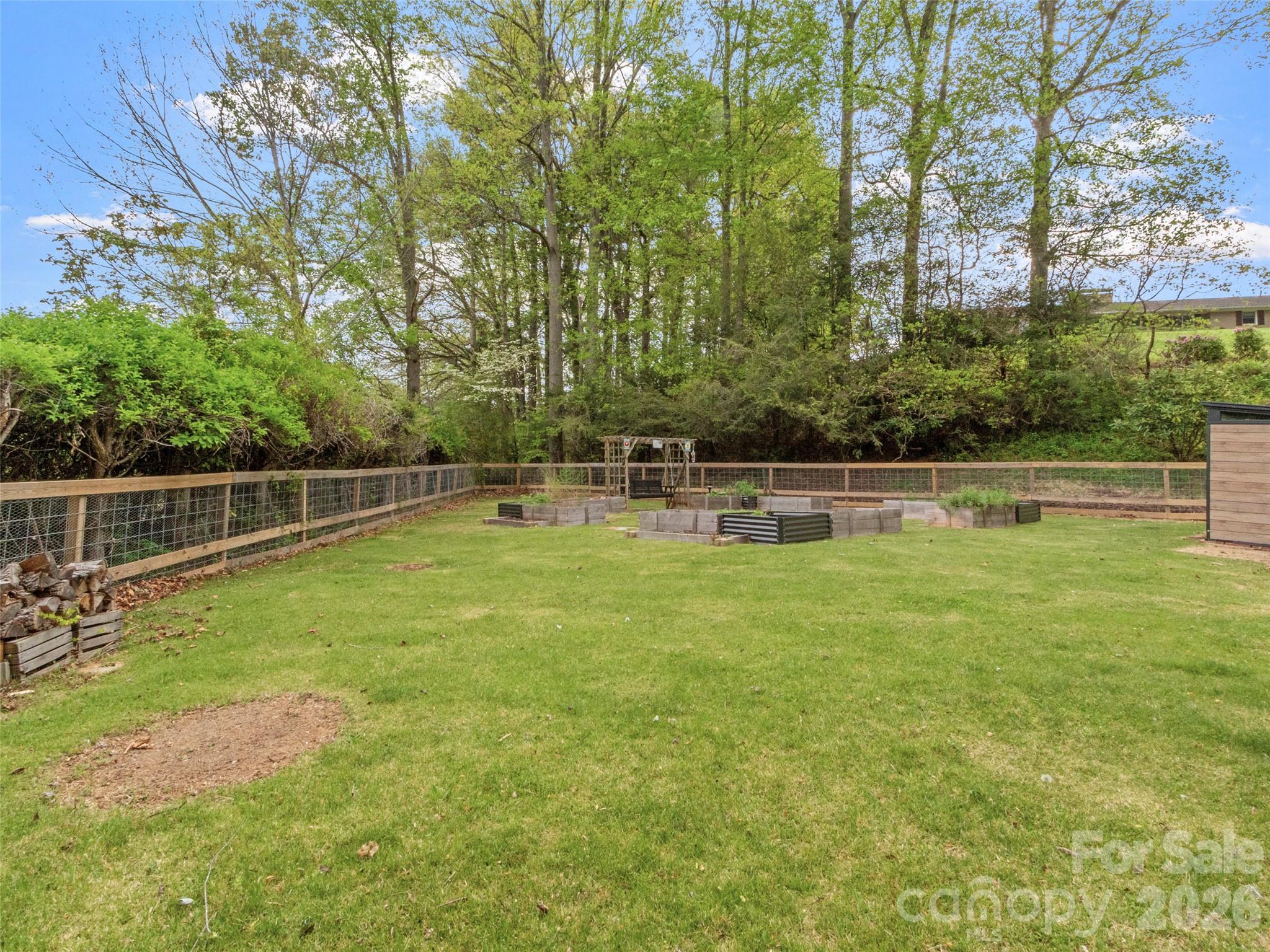 309 Presnell Street Burnsville NC 28714