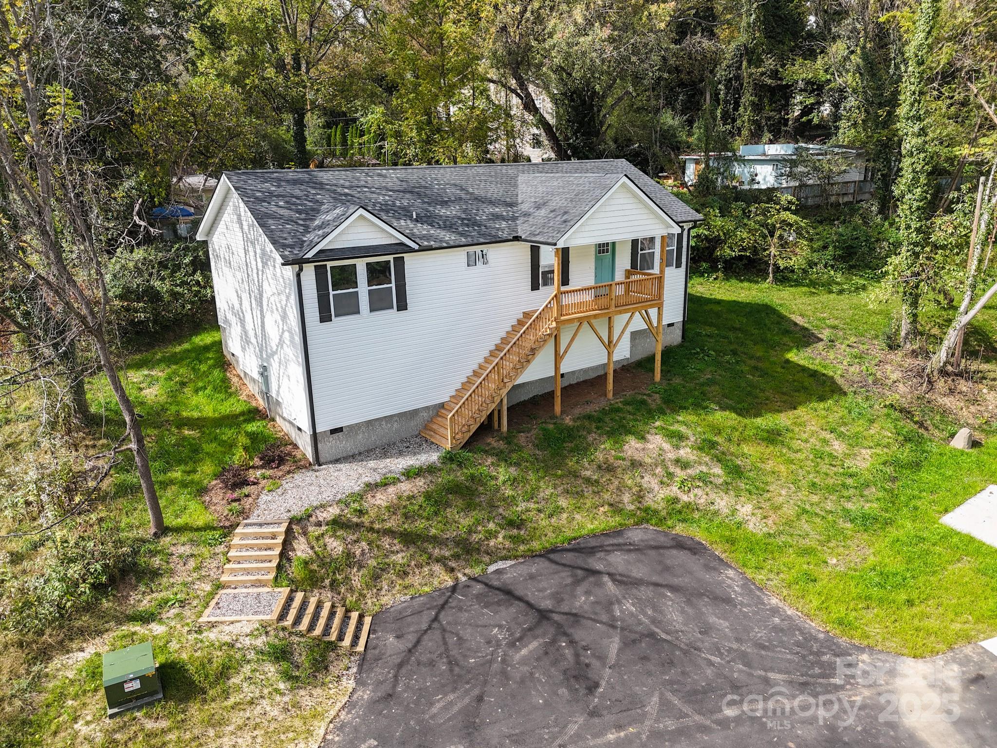 12 Holcombe Road Candler NC 28715