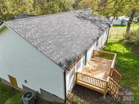 12 Holcombe Road Candler NC 28715
