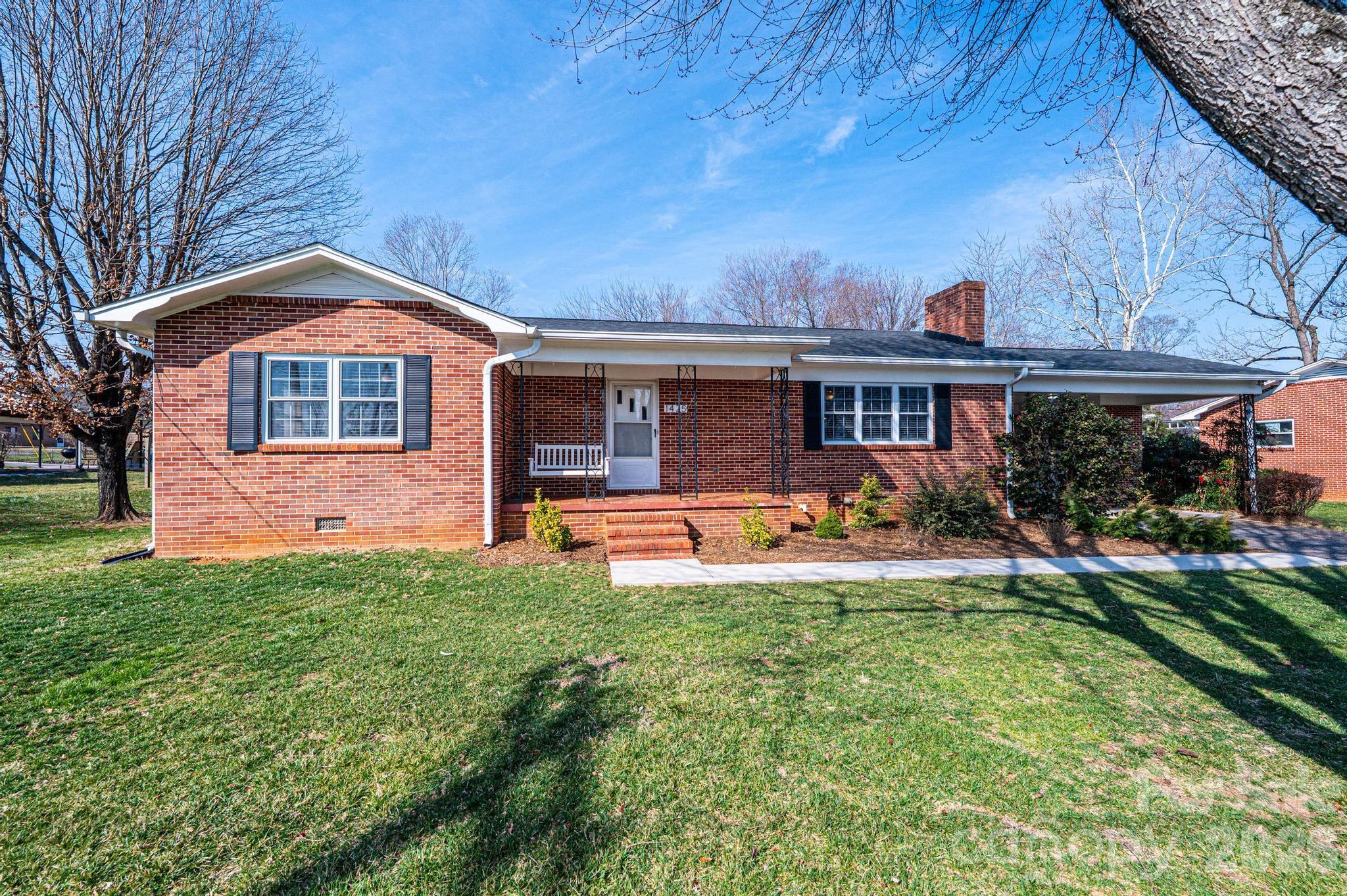 1425 5th Street NE Hickory NC 28601
